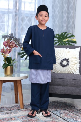 Harraz in Navy Blue With Instant Samping