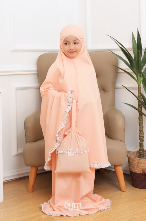 Telekung Hanna Ruffle in Milky Peach