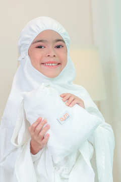 Telekung Amyra in White