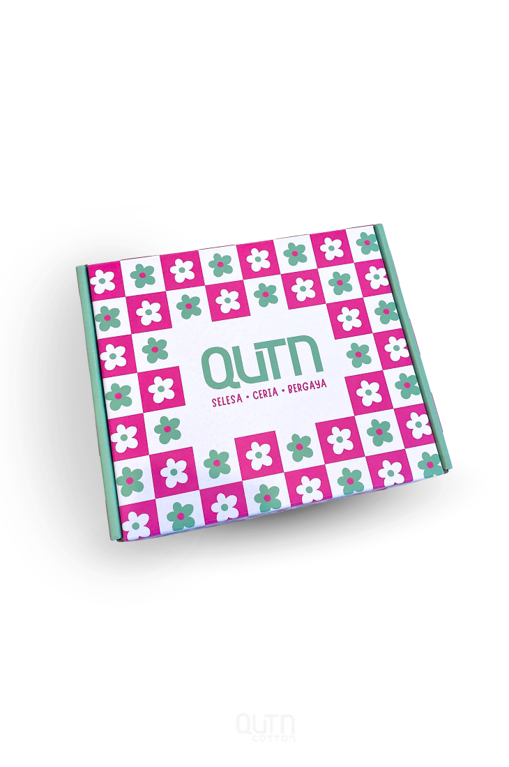 Flowery Checkered Gift Box